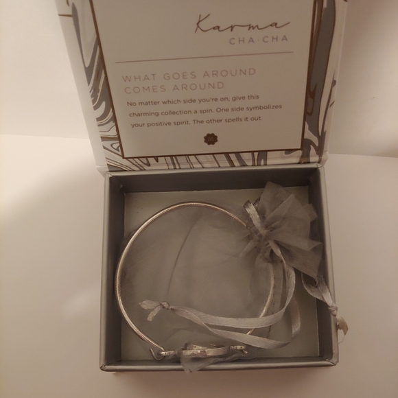 Yin Yang Spinning Karma Cha Cha Bracelet - Picture 5 of 7